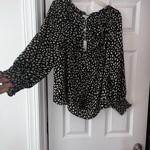 Max Studio Black and Cream Patterned Blouse